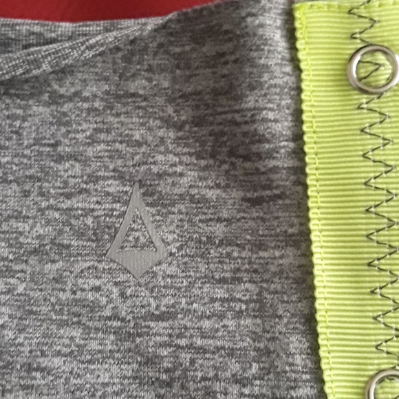 Ivivva Scarf - Picture 6 of 6